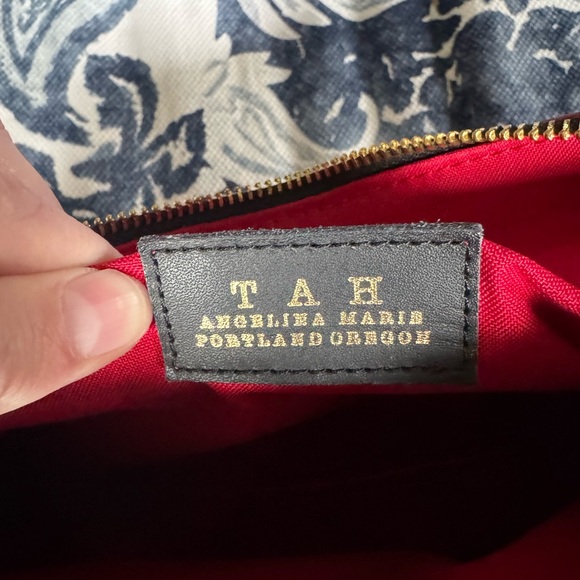 TAH Commuter Bag w/ detachable strap. Red Leather. - Picture 8 of 10